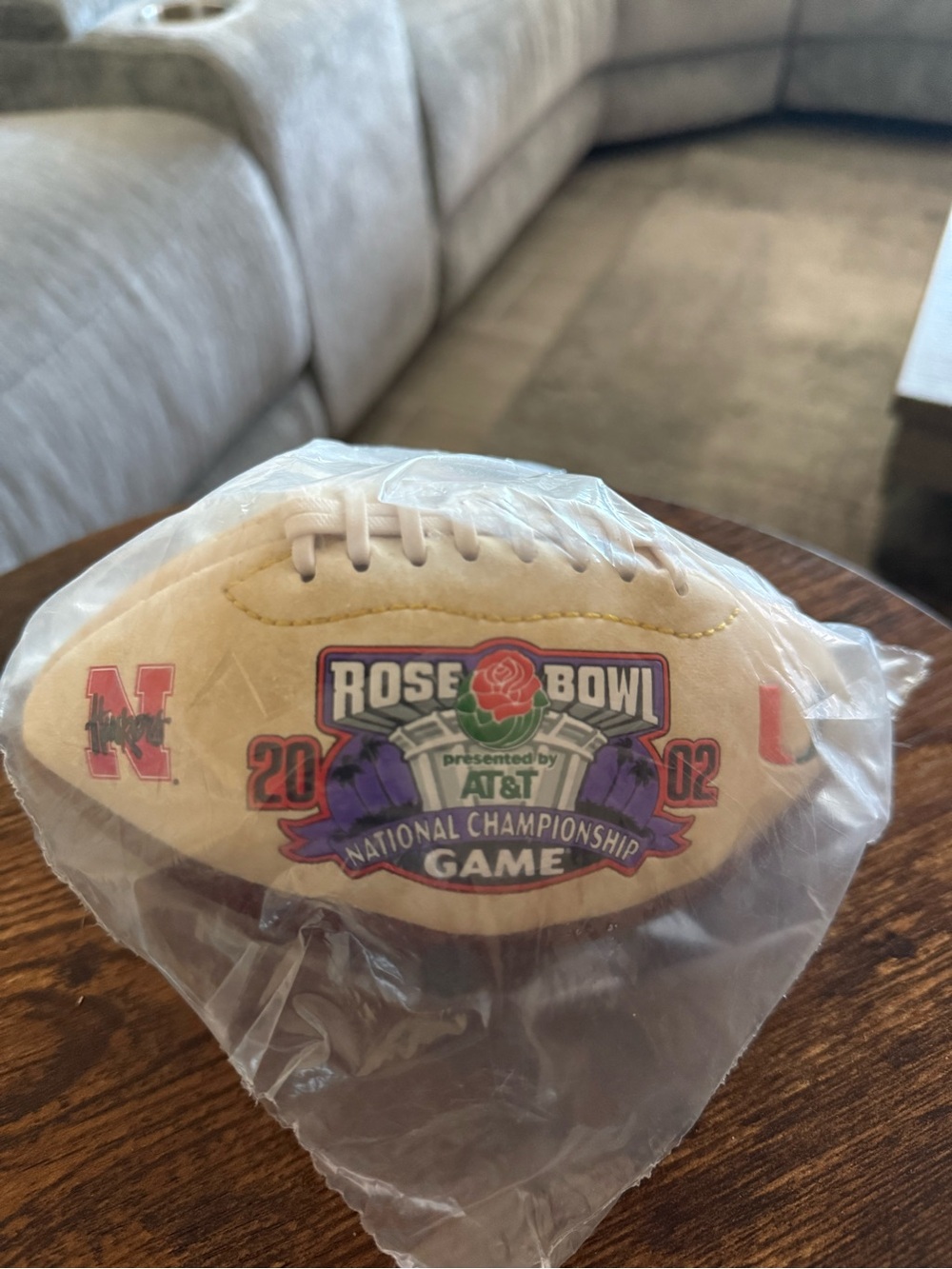 Commemorative White Rose Bowl 2002 Football - AT&T - Picture 2 of 8
